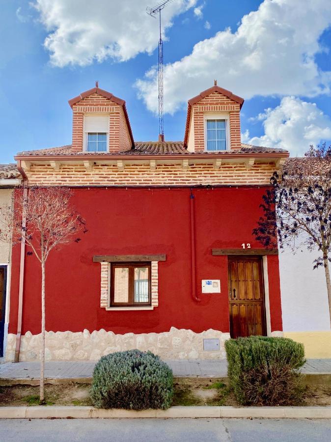 La Parada De Jimena-Casa Rustica Rodeada De Bodegas En Rueda Luaran gambar