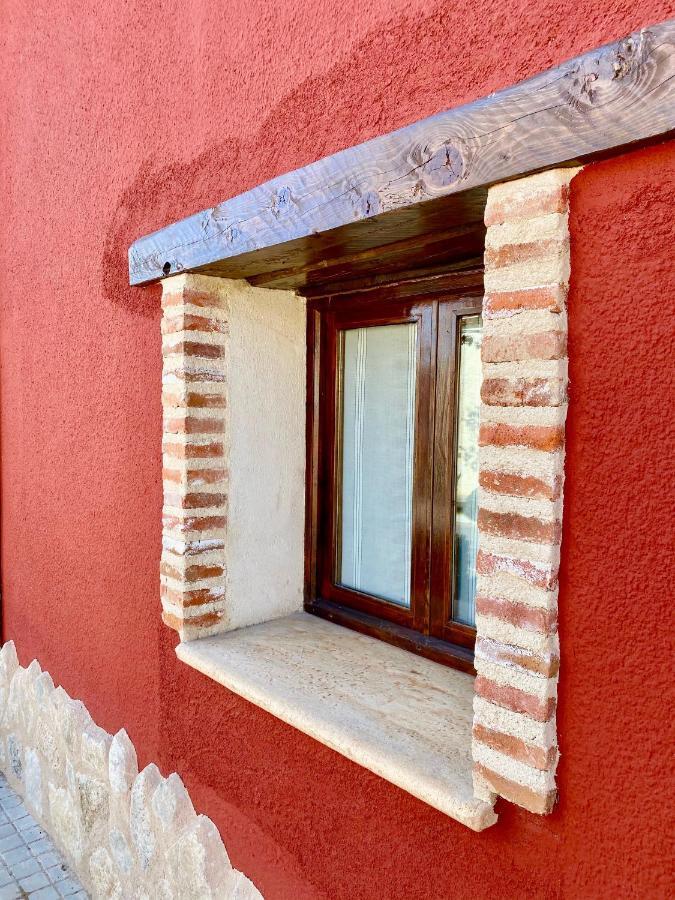 La Parada De Jimena-Casa Rustica Rodeada De Bodegas En Rueda Luaran gambar