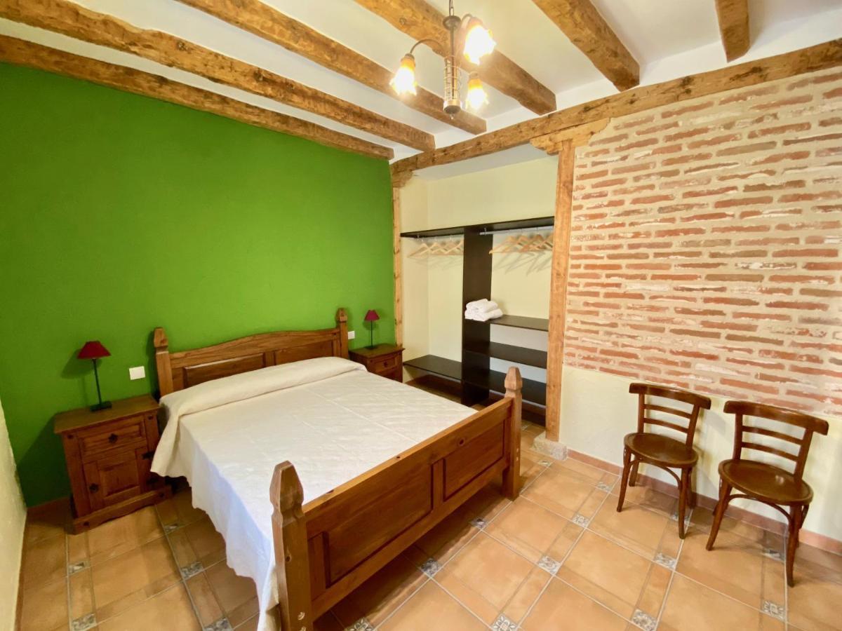 La Parada De Jimena-Casa Rustica Rodeada De Bodegas En Rueda Luaran gambar