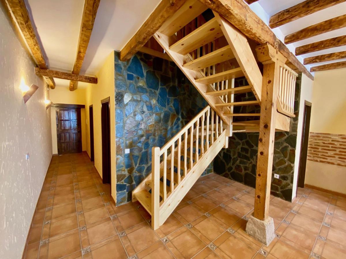 La Parada De Jimena-Casa Rustica Rodeada De Bodegas En Rueda Luaran gambar