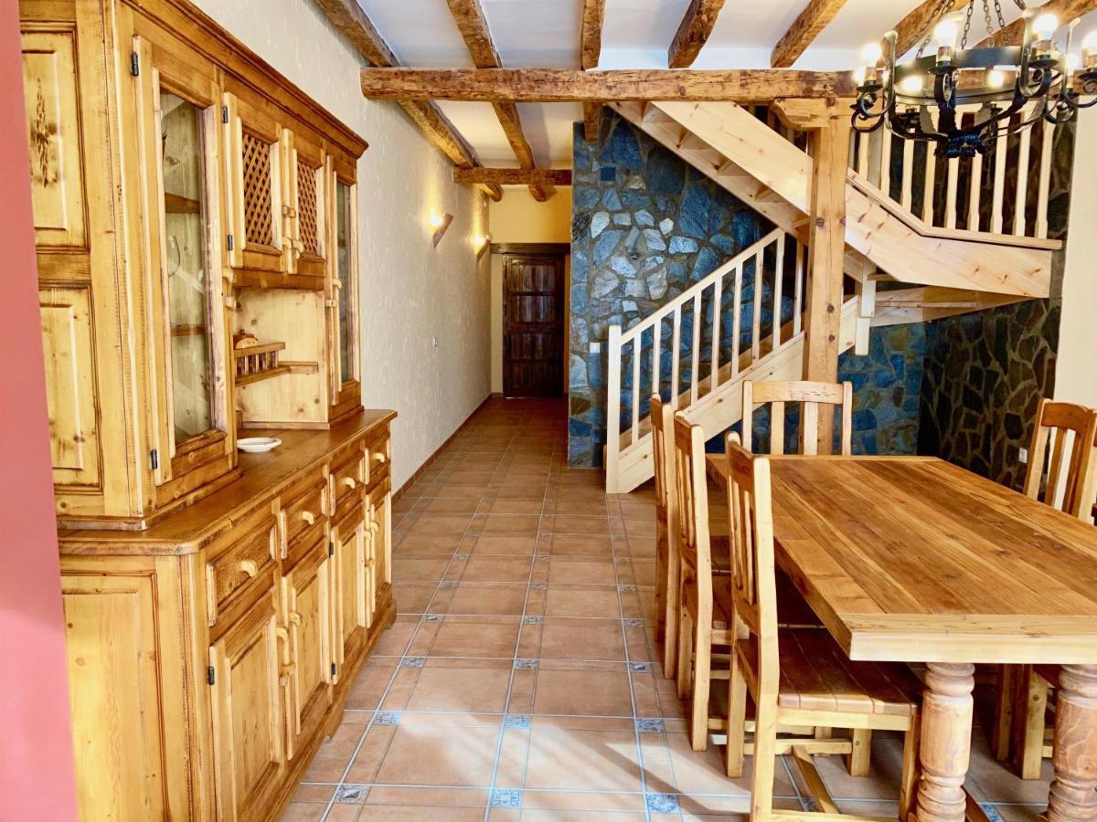 La Parada De Jimena-Casa Rustica Rodeada De Bodegas En Rueda Luaran gambar